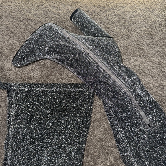 Sparkly boots - Picture 3 of 4